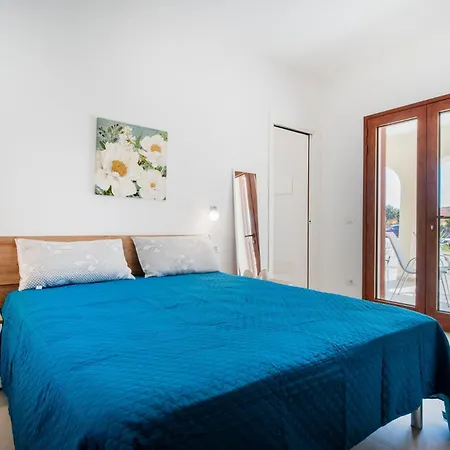 Ambra - & 3* San Teodoro (Sardinia)